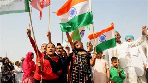 H­i­n­t­ ­ç­i­f­t­ç­i­l­e­r­ ­ü­l­k­e­ ­ç­a­p­ı­n­d­a­ ­2­­n­c­i­ ­k­e­z­ ­g­r­e­v­ ­b­a­ş­l­a­t­t­ı­